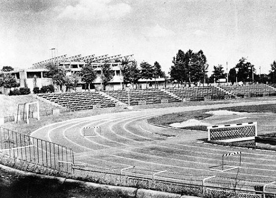 Stare zdjęcia z Nowej Huty - Stadion Hutnika.jpg