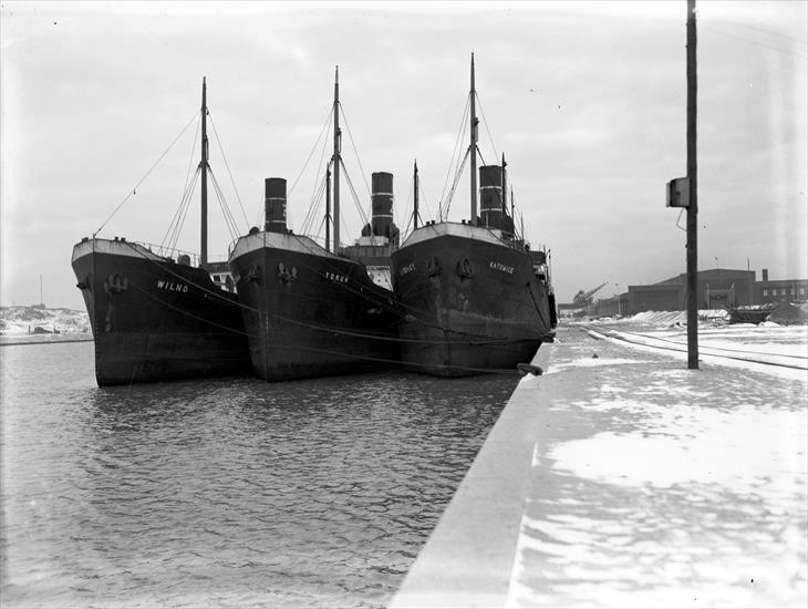 Statki handlowe lata międzywojenne - Wilno , Toruń  Katowice 1933.jpg